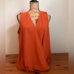 Women’s Medium V Neck Tank top